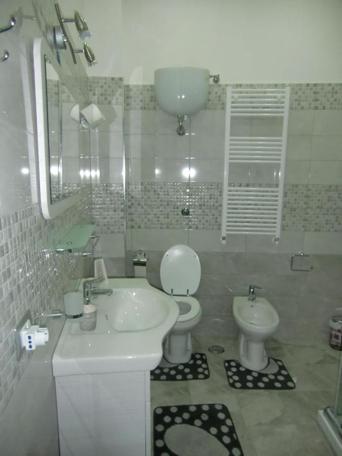 Guesthouse Aaron2 Νάπολη Εξωτερικό φωτογραφία
