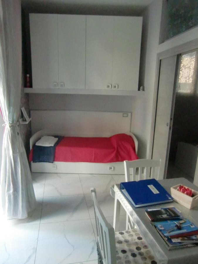 Guesthouse Aaron2 Νάπολη Εξωτερικό φωτογραφία