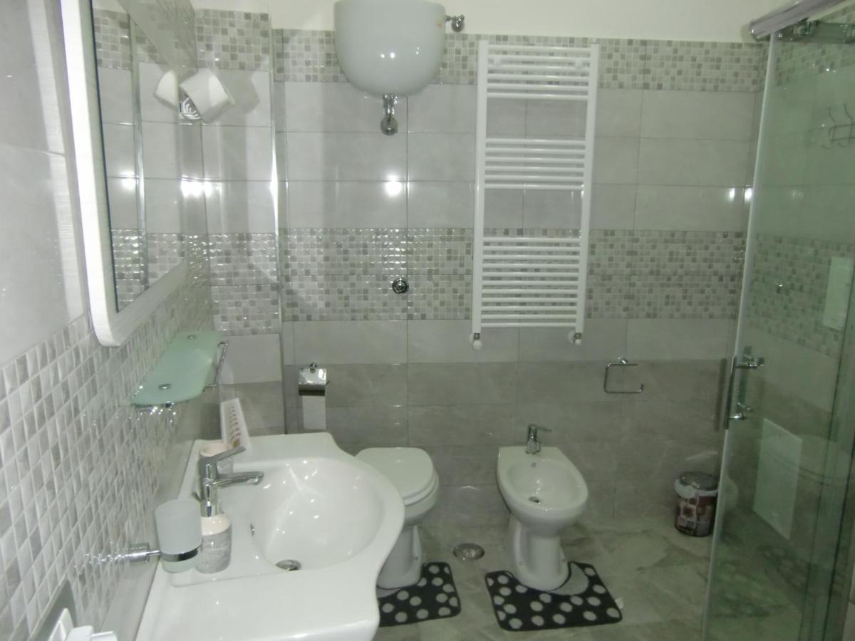 Guesthouse Aaron2 Νάπολη Εξωτερικό φωτογραφία