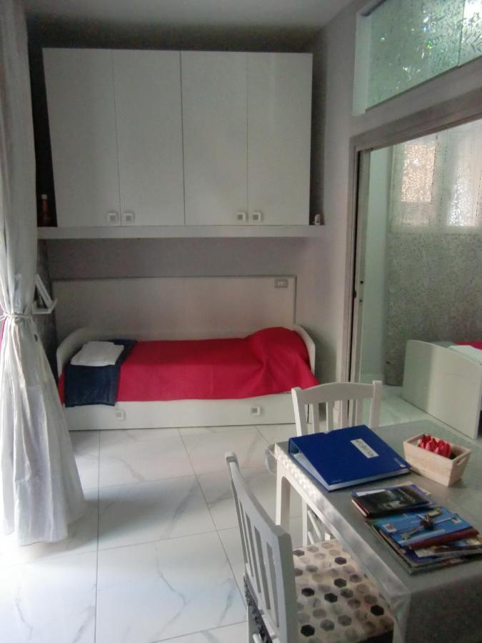 Guesthouse Aaron2 Νάπολη Εξωτερικό φωτογραφία
